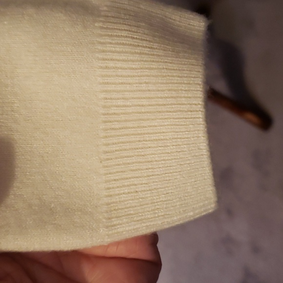 ALLISON DALEY Lady's Crew Neck Sweater with Flowered & Pearl's Embellishments - Picture 7 of 9